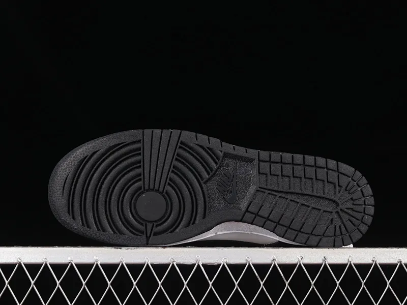 All Categories Nk SB Dunk Series Nk SB Dunk Low Low-top Sneakers B1 Special Price Nk SB Dunk Low Black and White Panda SB Smashed Backboard Fashion Casual Sneakers DD1391-100